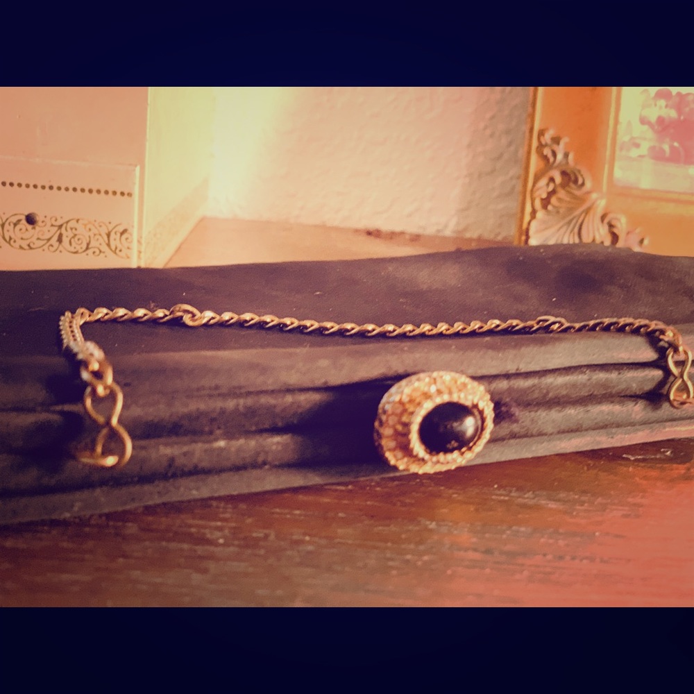 Elegant 1940’s vintage clutch, timeless piece.